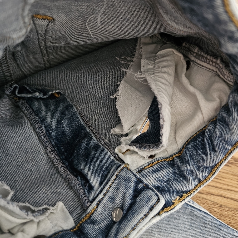 We The Free high rise skinny jeans light wash stretch raw hem size 24 - Picture 9 of 9